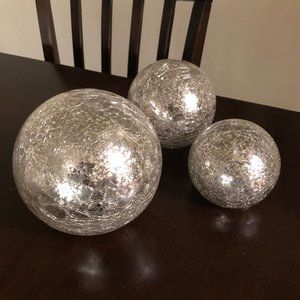 Decorative "broken glass" balls